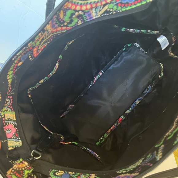 Trimmed Vera Bradley Kiev tote bag - Picture 3 of 6